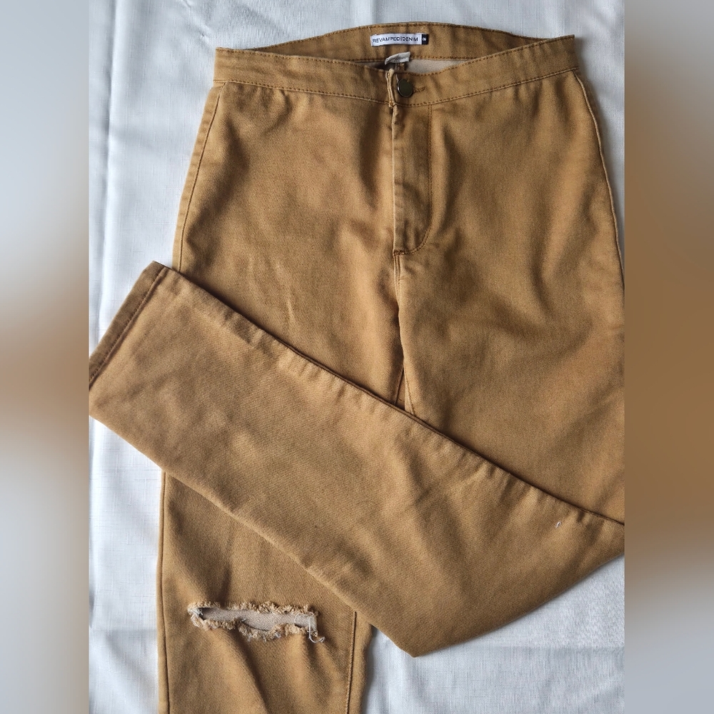 Revamped Womens Caramel Jeggings W Distressed Knees